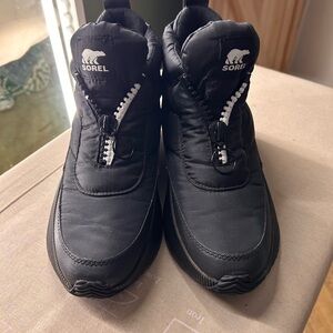 Sorel Black Puffer Booties